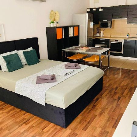 Corvin Boutique Apartment Parking In The Plaza Budapeste Exterior foto